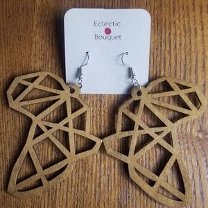 MEDIUM BROWN WOOD AFRICA EARRINGS